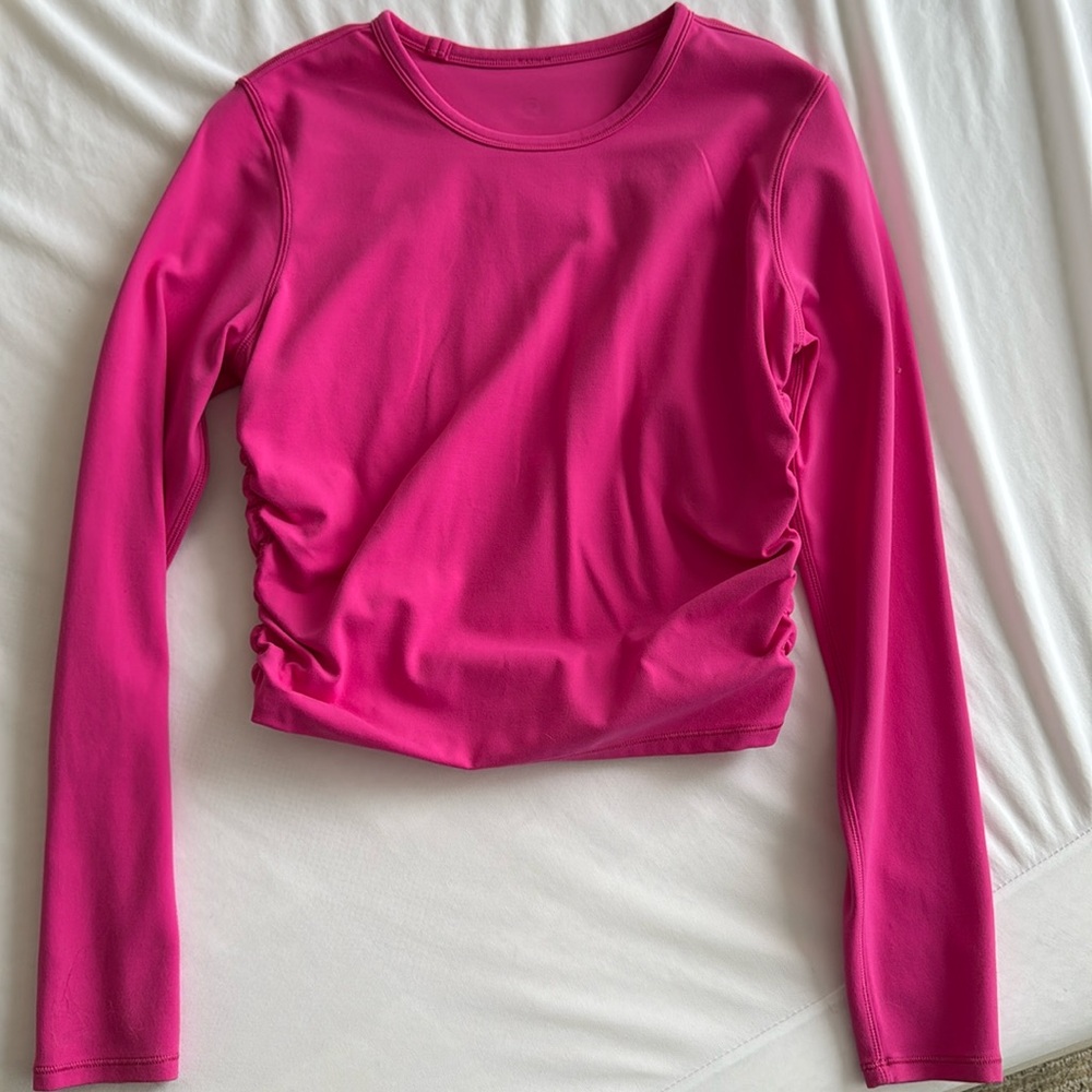 Women’s workout crop top